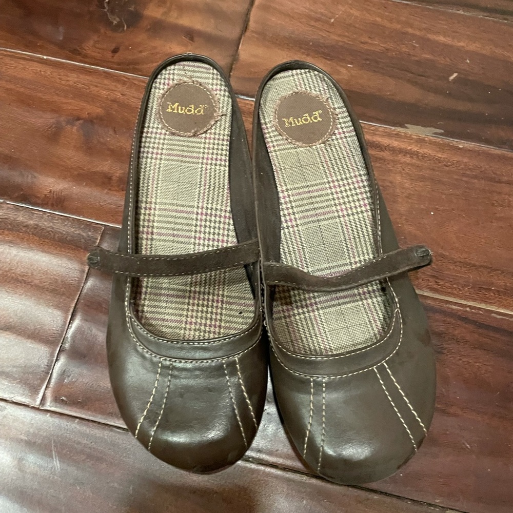 Mudd brown shoes